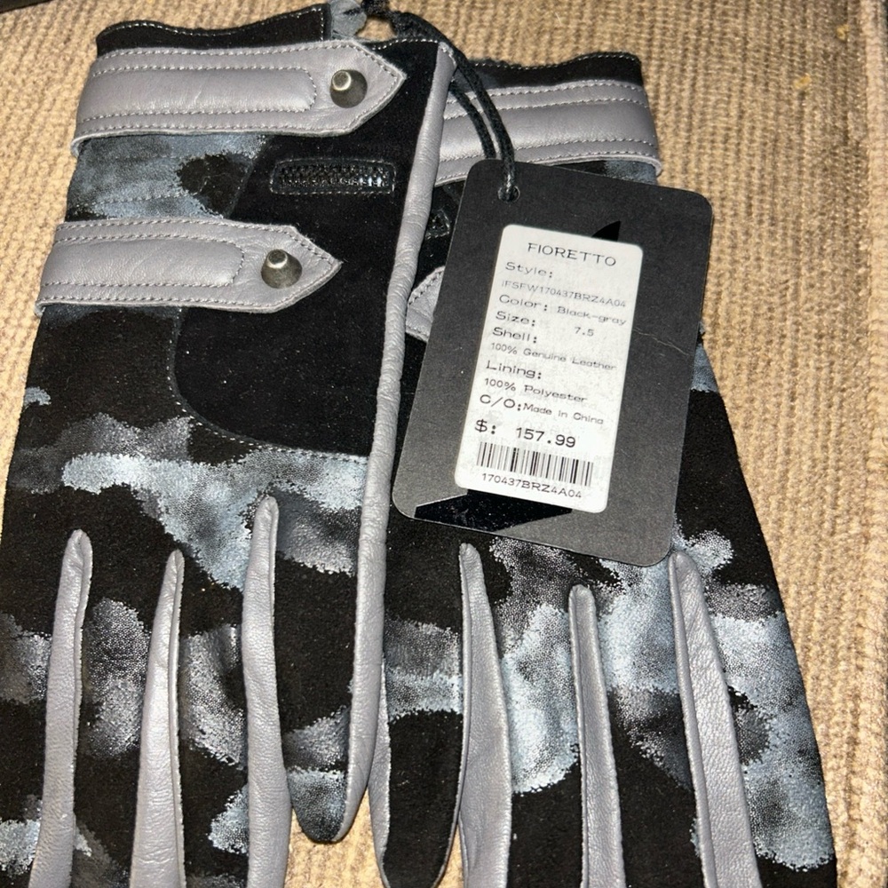 Black and Gray Camouflage Men's Gloves